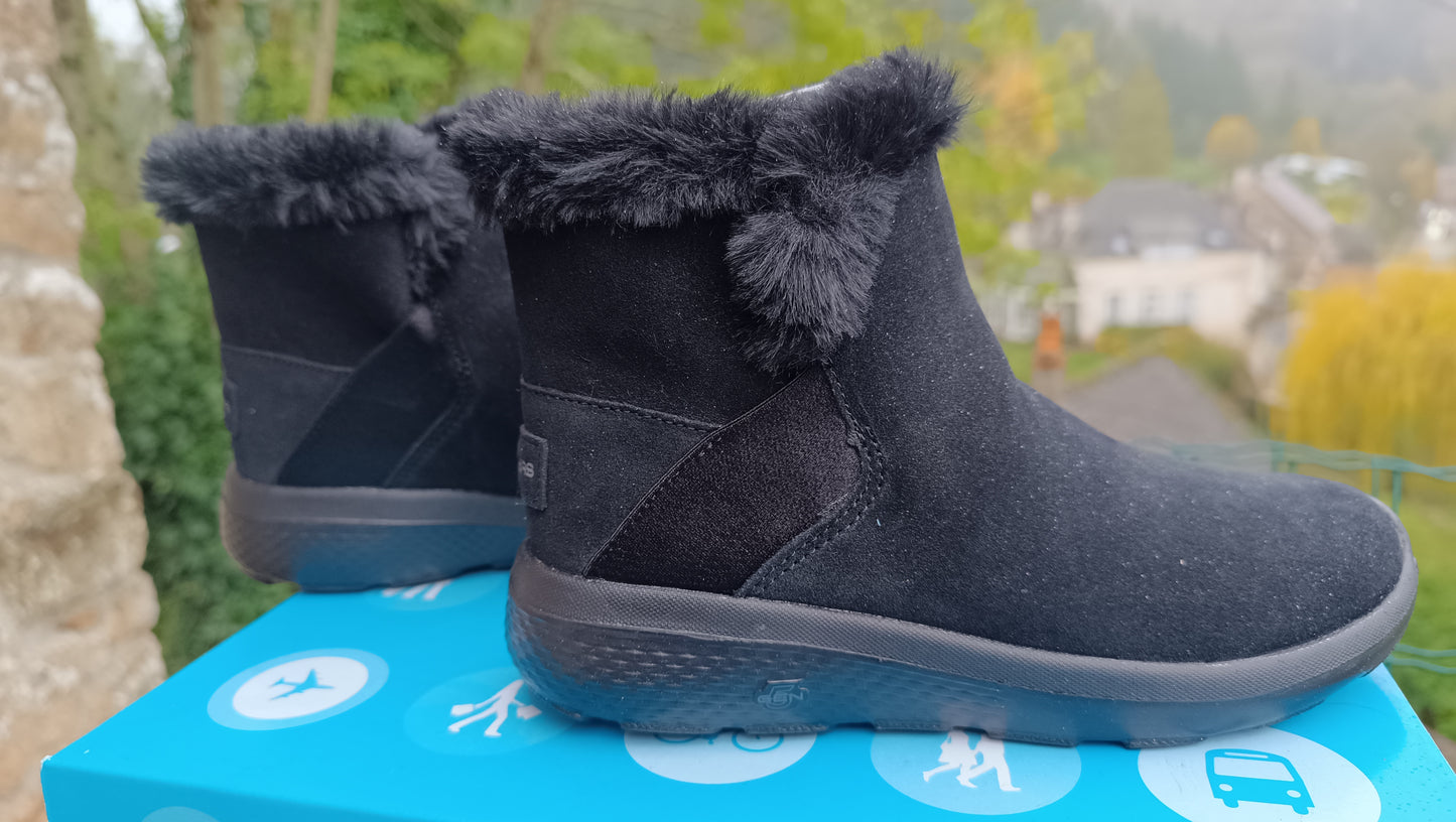 Destockage -70% bottines fourrées skechers femme 35 noir