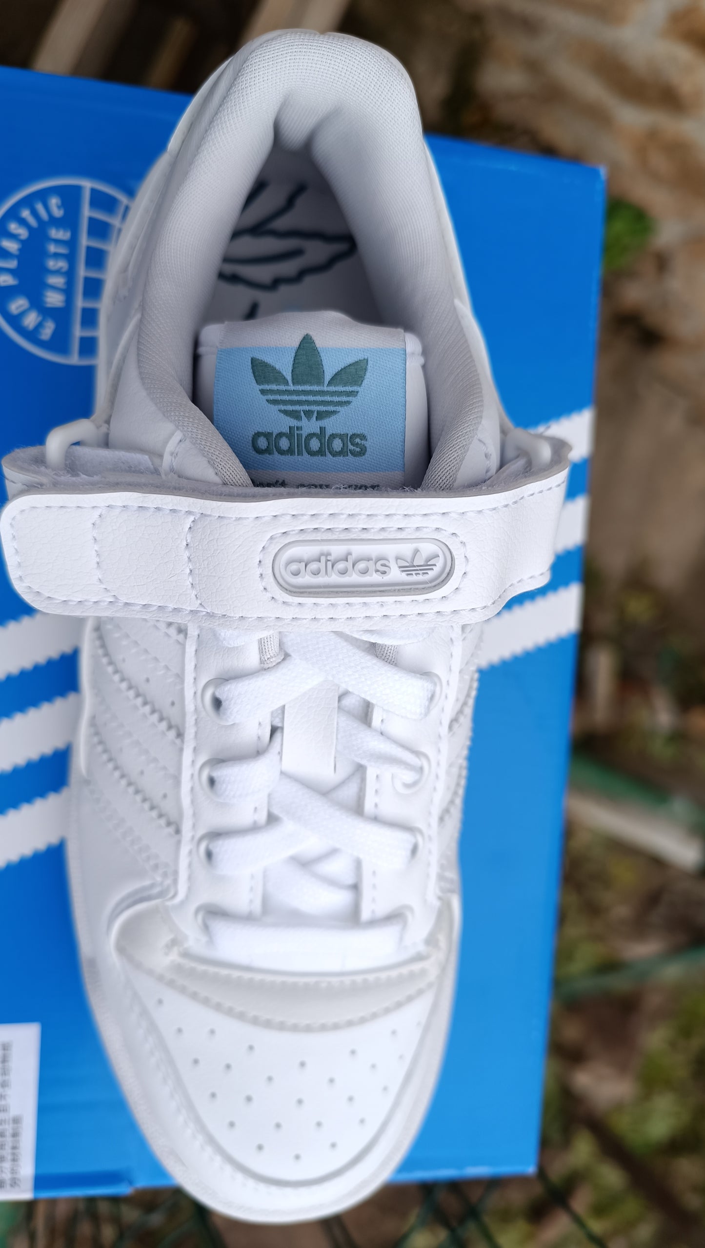 Destockage -50% baskets sneakers adidas forum low vegan femme 36 2/3 37 1/3 .