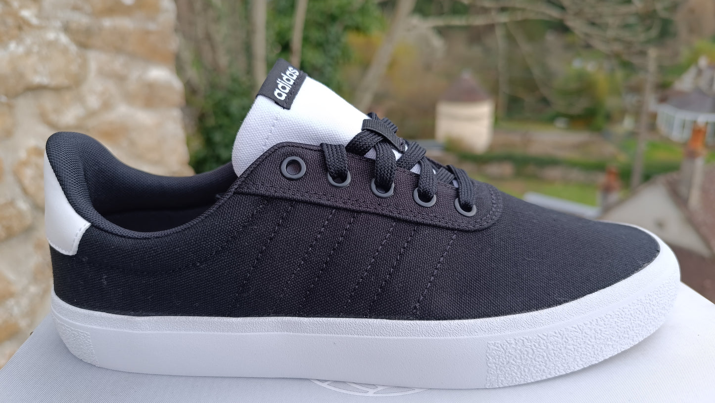 Destockage -50% baskets ADIDAS vulcraid3r homme 41 1/3 43 1/3 44 2/3