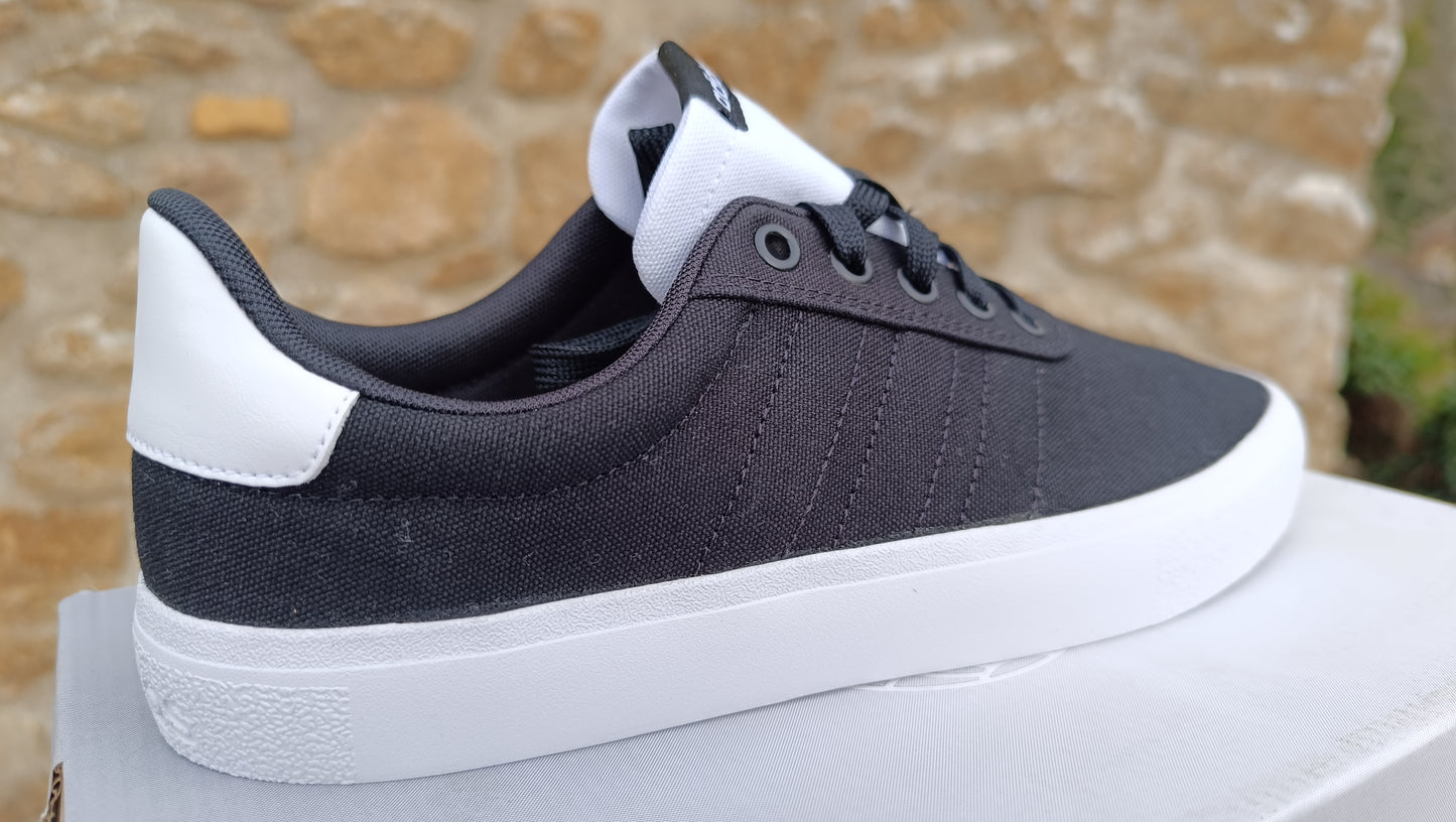 Destockage -50% baskets ADIDAS vulcraid3r homme 41 1/3 43 1/3 44 2/3