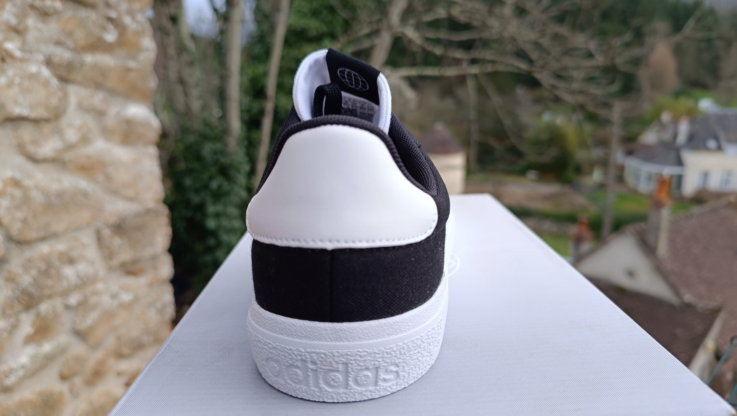 Destockage -50% baskets ADIDAS vulcraid3r homme 41 1/3 43 1/3 44 2/3