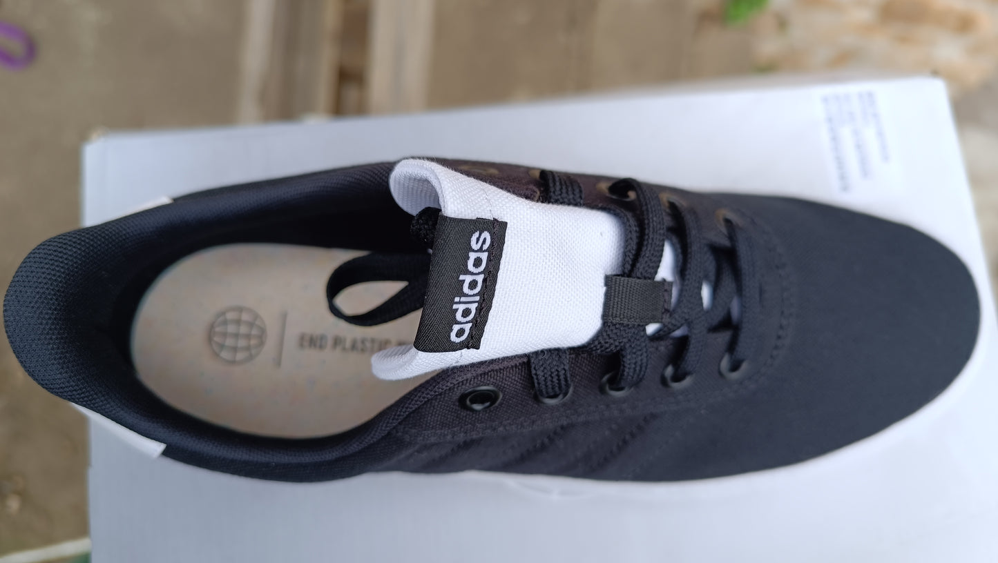 Destockage -50% baskets ADIDAS vulcraid3r homme 41 1/3 43 1/3 44 2/3