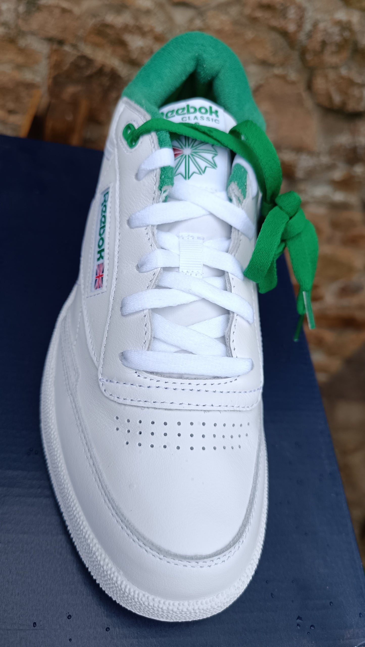 Destockage -50% Baskets Sneakers Reebok Club C Mid II Cuir Véritable Homme 43 .