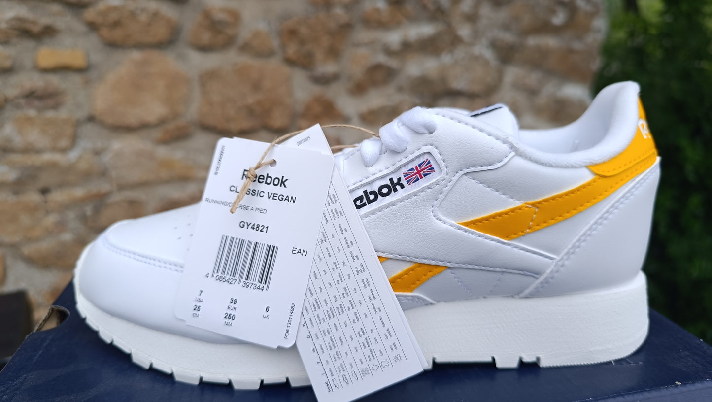 Destockage -50% Baskets Sneakers Reebok Classic Vegan Homme 39