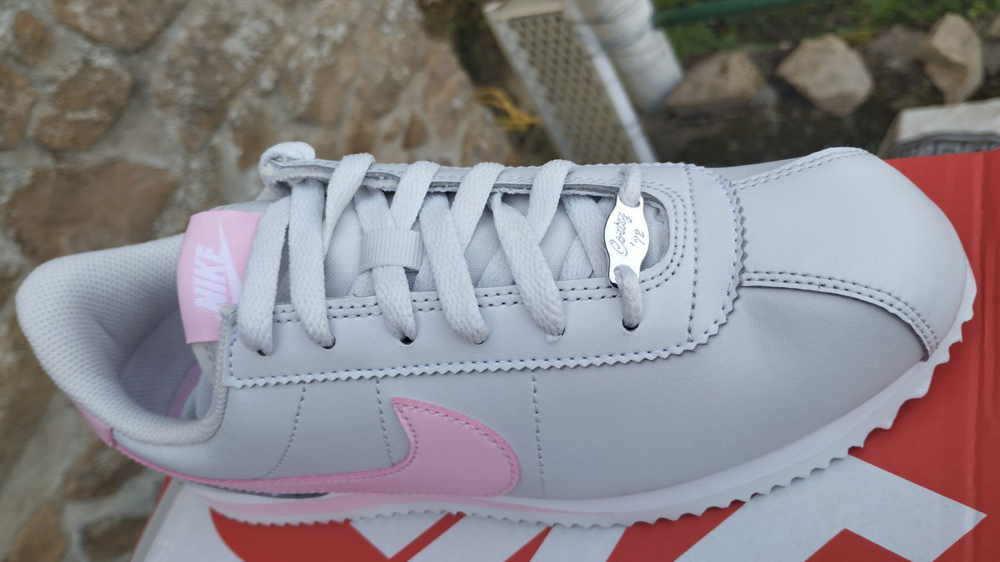 -50% destockage Baskets nike cortez femme 36.5