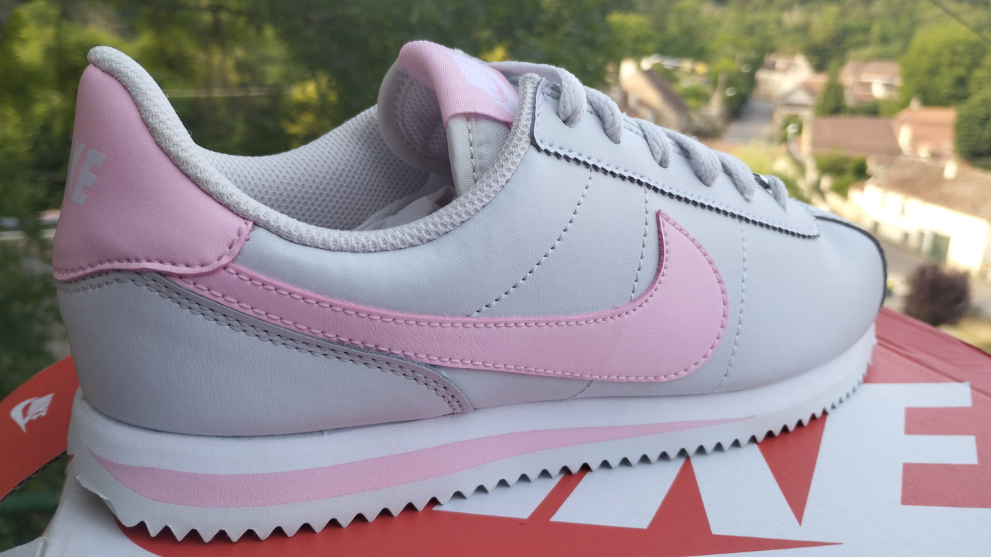 -50% destockage Baskets nike cortez femme 36.5