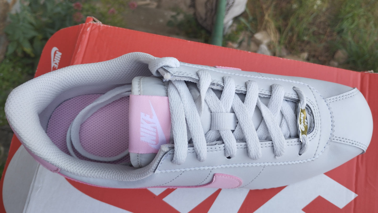 -50% destockage Baskets nike cortez femme 36.5