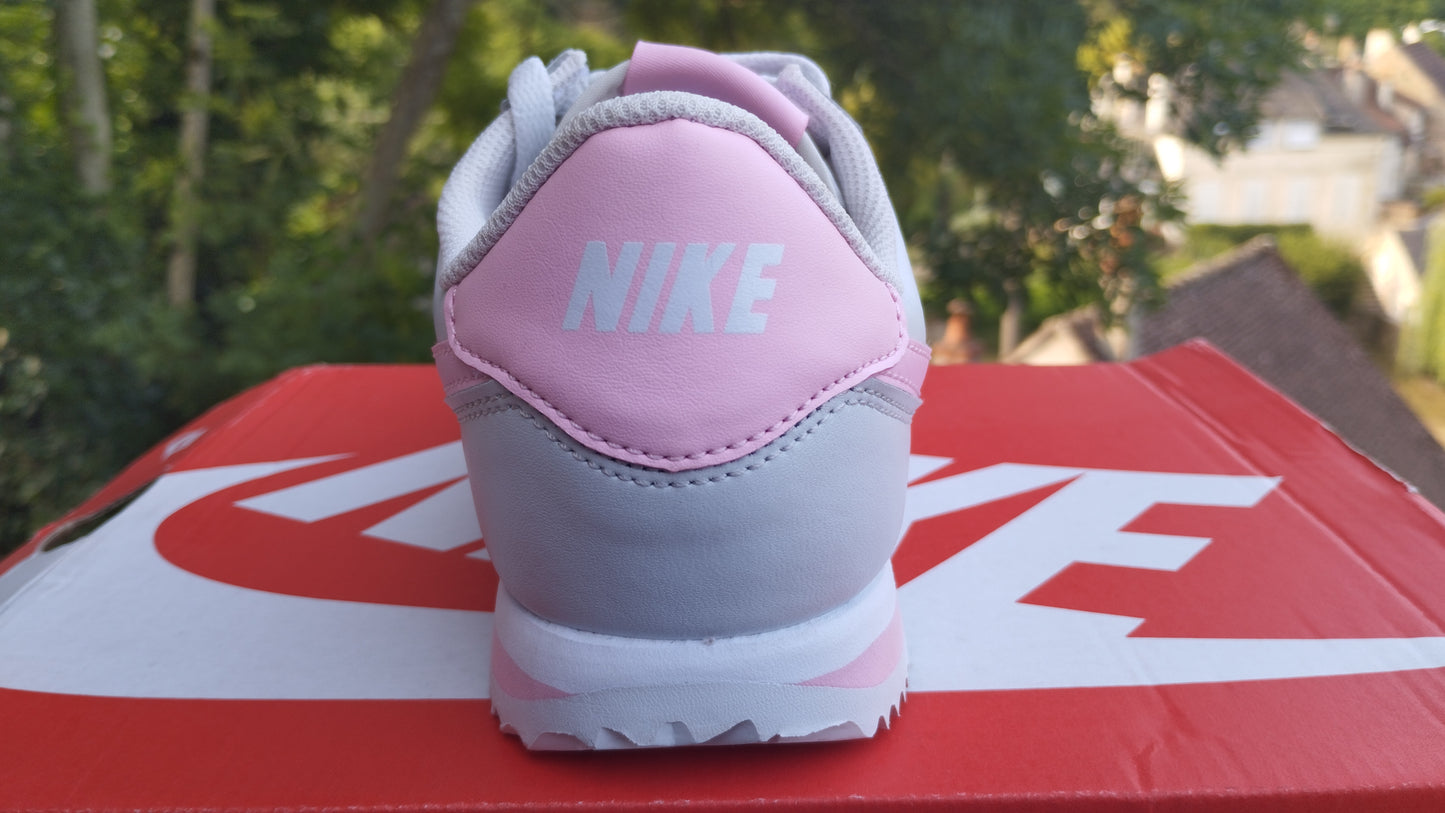 -50% destockage Baskets nike cortez femme 36.5