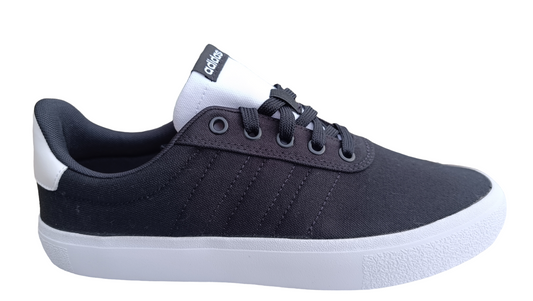 Destockage -50% baskets ADIDAS vulcraid3r homme 41 1/3  43 1/3  44 2/3