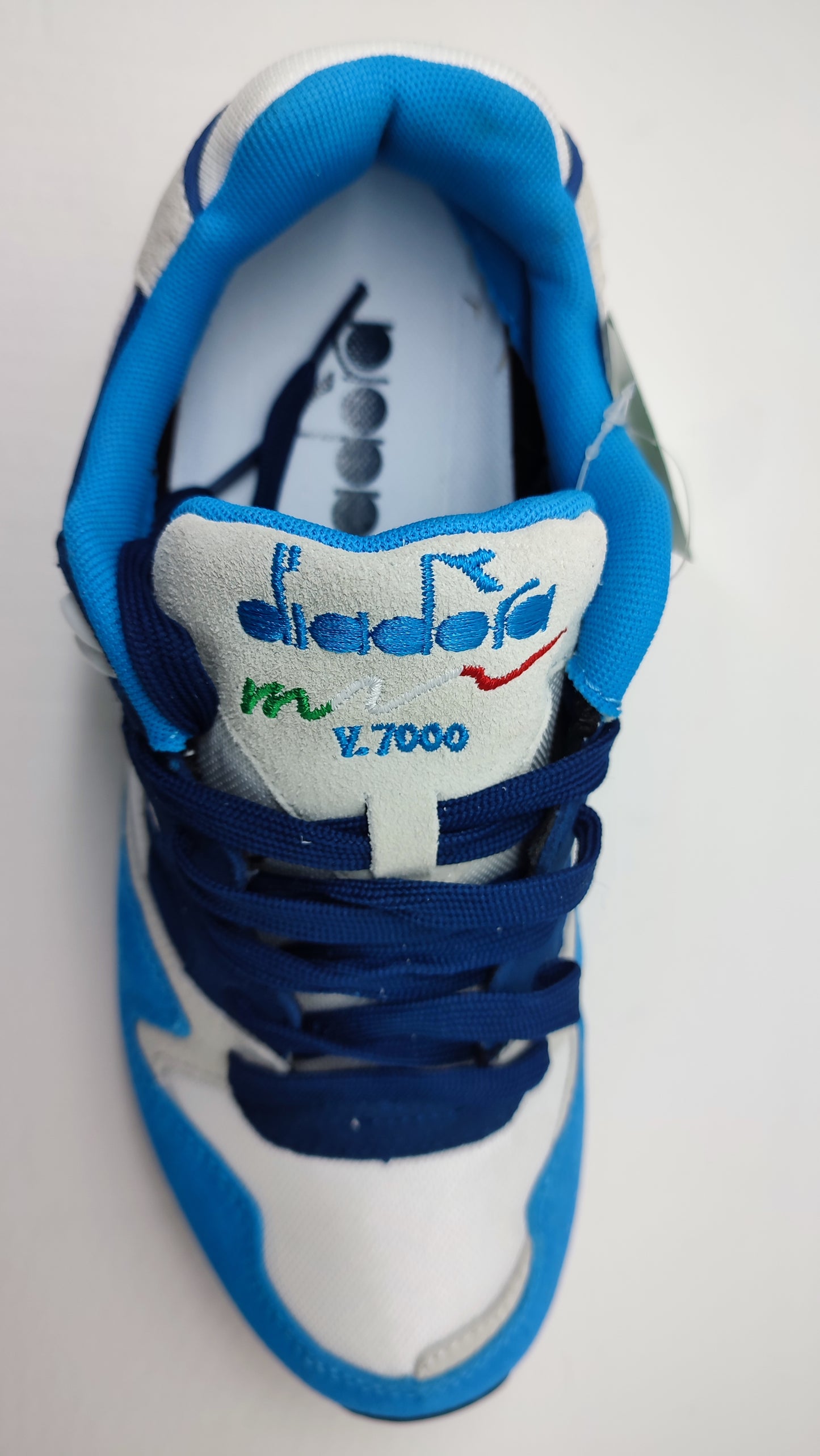 DESTOCKAGE BASKETS Diadora v7000 homme 40